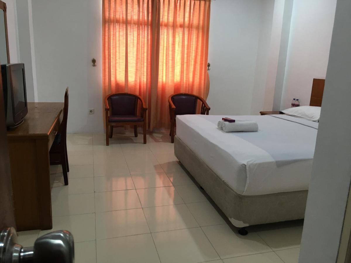 Sabrina Hotel Sisingamangaraja Pekanbaru Eksteriør billede
