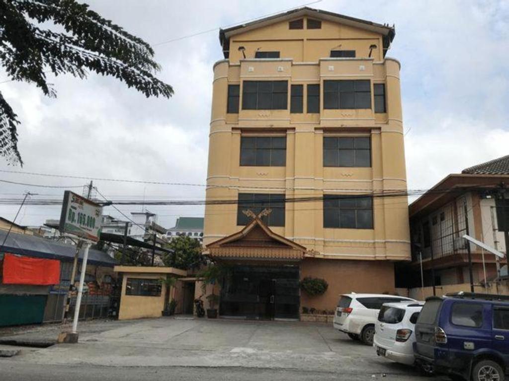 Sabrina Hotel Sisingamangaraja Pekanbaru Eksteriør billede